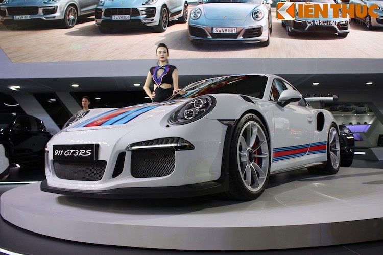 Ngam sieu xe Porsche 911 GT3RS tri gia hon 11 ty tai VN